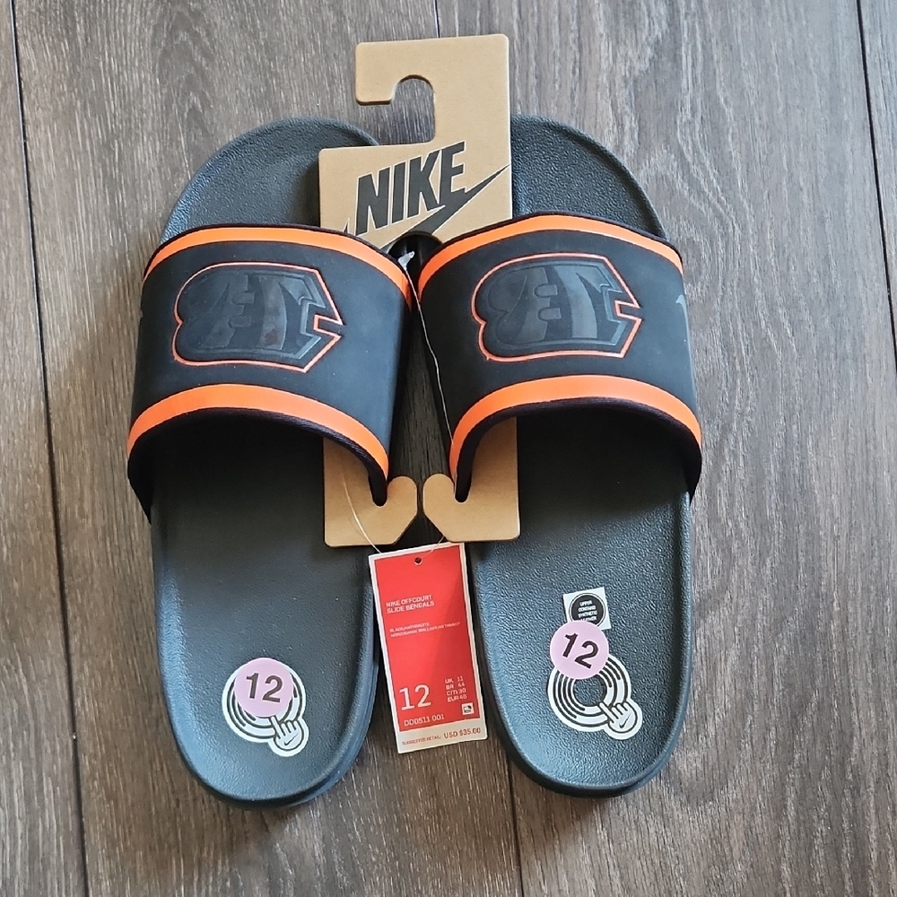 Nike Cincinnati Bengals Size 12 Black and Orange Slide Sandals